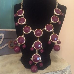 Banana Republic Burgundy Gold Necklace ❤️